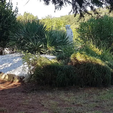 First * Saint-Hilaire-de-Brethmas