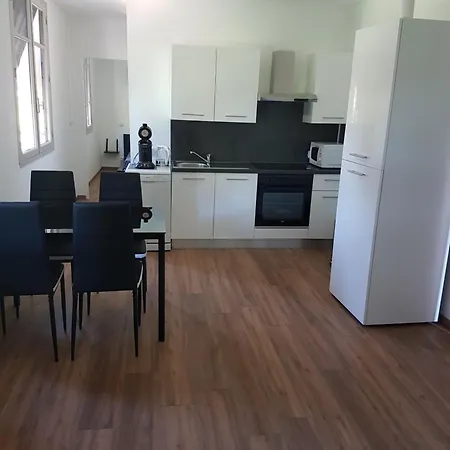 First Lägenhet *